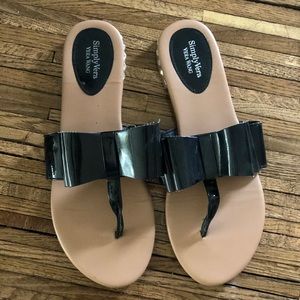 💥💥Vera Wang bow and crystal sandals💥💥